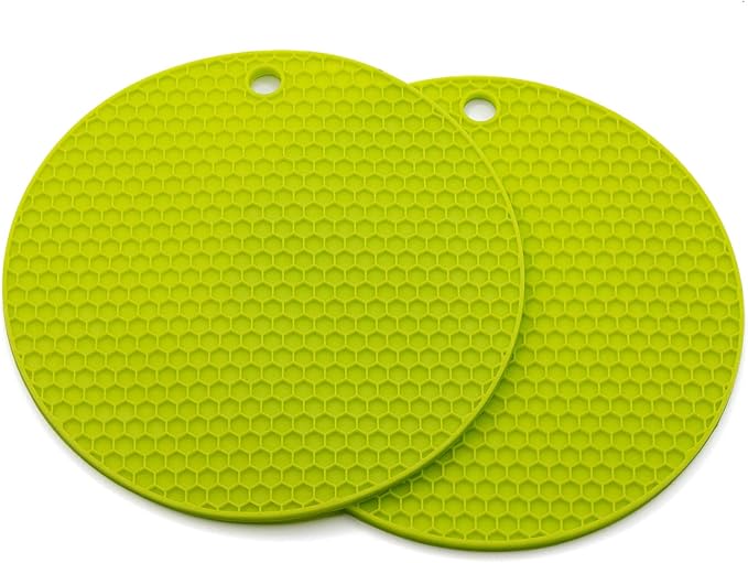 Extra Long Oven Mitts and Pot Holder Set for Ultimate Kitchen- hot Pads and Oven Mitts- Heavy Duty- Silicone Heat Resistant Oven Mitts and Pot Holder Set (Green)