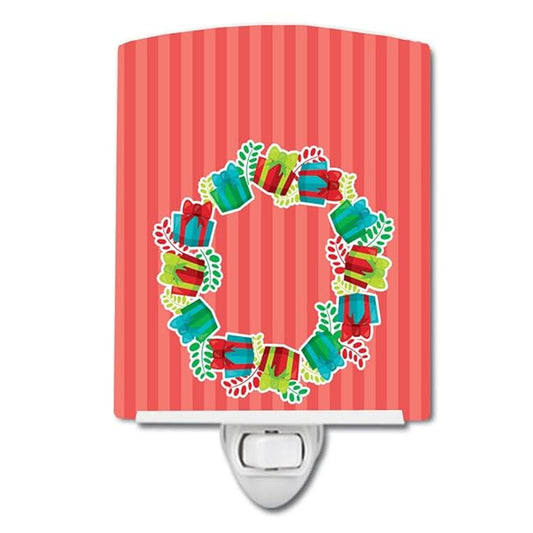 Caroline's Treasures BB6976CNL Christmas Wreath Presents Ceramic Night Light Compact, UL-Certified, Ideal for Bedroom, Bathroom, Nursery, Hallway, Kitchen, 6x4x3, Multicolor