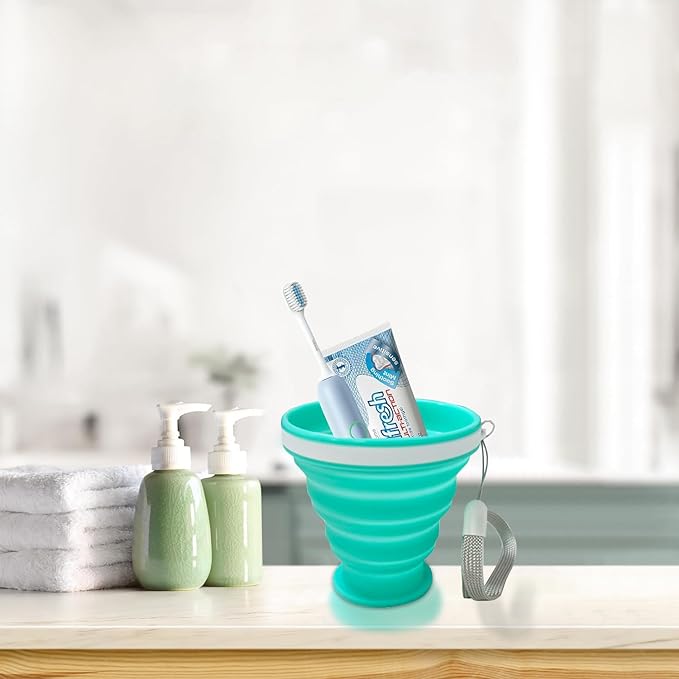 Collapsible Water Bottles 500 ml with silicone collapsible cup 200 ml.Travel Water Bottle Portable Hiking Water Bottle Reusable BPA Free Silicone Water Bottles.(Black+Grey)