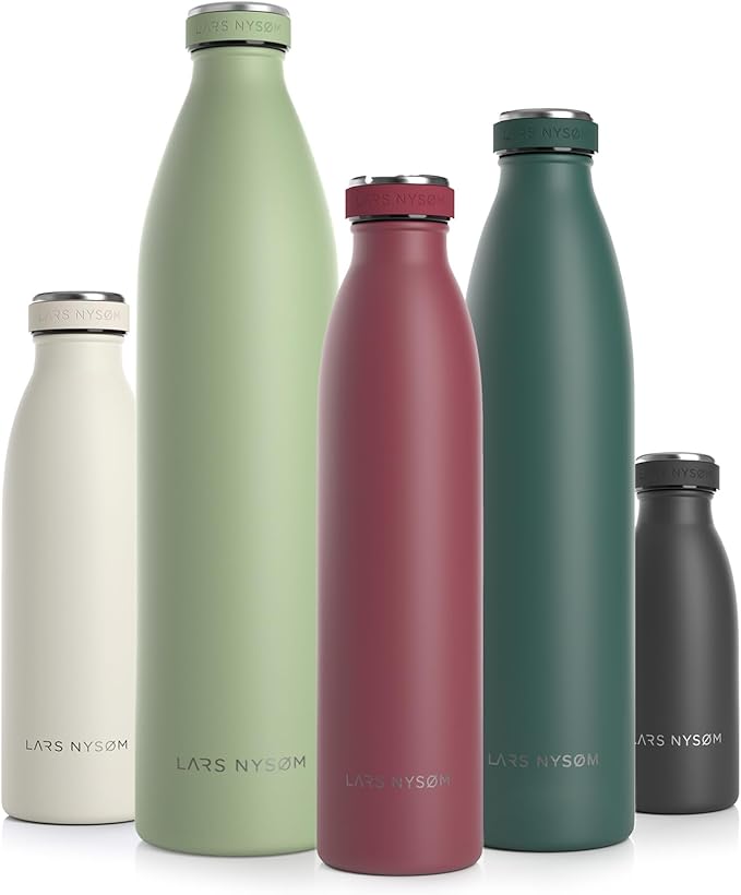 LARS NYSØM Stainless Steel Insulated Water Bottle 12oz 17oz 25oz 34oz 51oz | BPA-free Insulated Thermo Flask for Hot and Cold Beverages | Leakproof Drinking Bottle (Berry, 25oz)