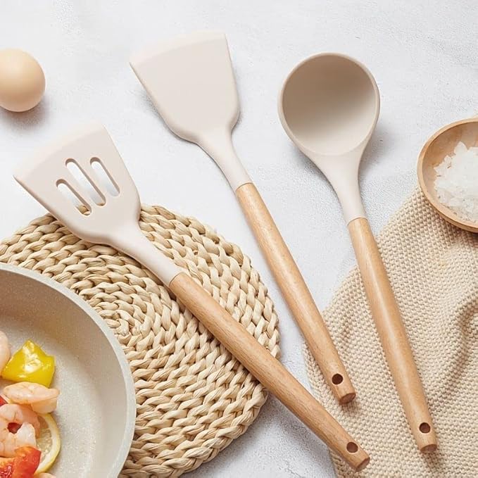 Kitchen Utensils Set, 33 pcs Non-Stick Silicone Cooking Utensils Set, Heat-Resistant Silicone, Wooden Utensils for Cooking, Kitchen Gadgets Spatula Set, Apartment Essentials Kitchen Set (Khaki)