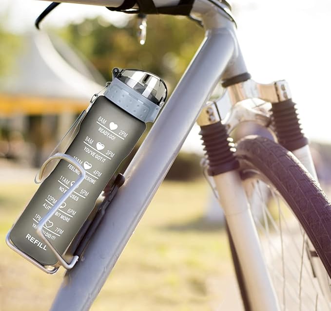 XACIOA Water Bottle with Straw,32oz Plastic Cup with Motivational Time Marker,1L Tritan Sport Lightweight Leakproof BPA-Free,Wide Mouth Fast Flow Ensure You Have Times to Drink,with Straw & Cup Brush