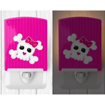 Caroline's Treasures BB8780CNL Skull and Cross Bones Ceramic Night Light Compact, UL-Certified, Ideal for Bedroom, Bathroom, Nursery, Hallway, Kitchen, 6x4x3, Multicolor