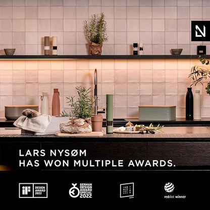 LARS NYSØM Stainless Steel Insulated Water Bottle 12oz 17oz 25oz 34oz 51oz | BPA-free Insulated Thermo Flask for Hot and Cold Beverages | Leakproof Drinking Bottle (Navy Blue, 25oz)