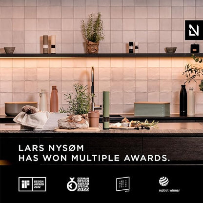 LARS NYSØM Stainless Steel Insulated Water Bottle 12oz 17oz 25oz 34oz 51oz | BPA-free Insulated Thermo Flask for Hot and Cold Beverages | Leakproof Drinking Bottle (Café au Lait, 34oz)