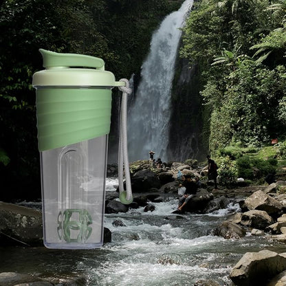 Shaker Bottle for Protein Mixes，24 oz，Protein Shaker Bottles with Whisk Ball, Mixer Bottle, Protein Bottle,Portable Pre Workout Whey Protein Drink Shaker Cup，Green