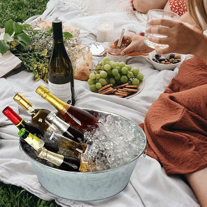4 Gallon Galvanized Tub Ice Bucket for Parties, 2pcs Galvanized Bucket Beverage Tub Large Metal Bucket with Handles, Tin Beverage Tub Wine Beer Drink Tub Cooler for Cocktail Bar (Galvanized Buckets)