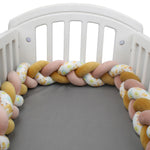 Tour de Lit Bébé Tressé – Décoration Douce et Cocooning - Vignette | Couvertures Cosy